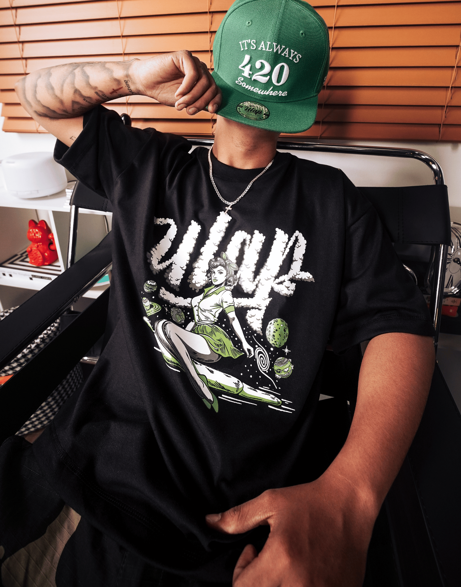 PIN-UP G BLACK ( Oversized Black Box Fit T-shirt )