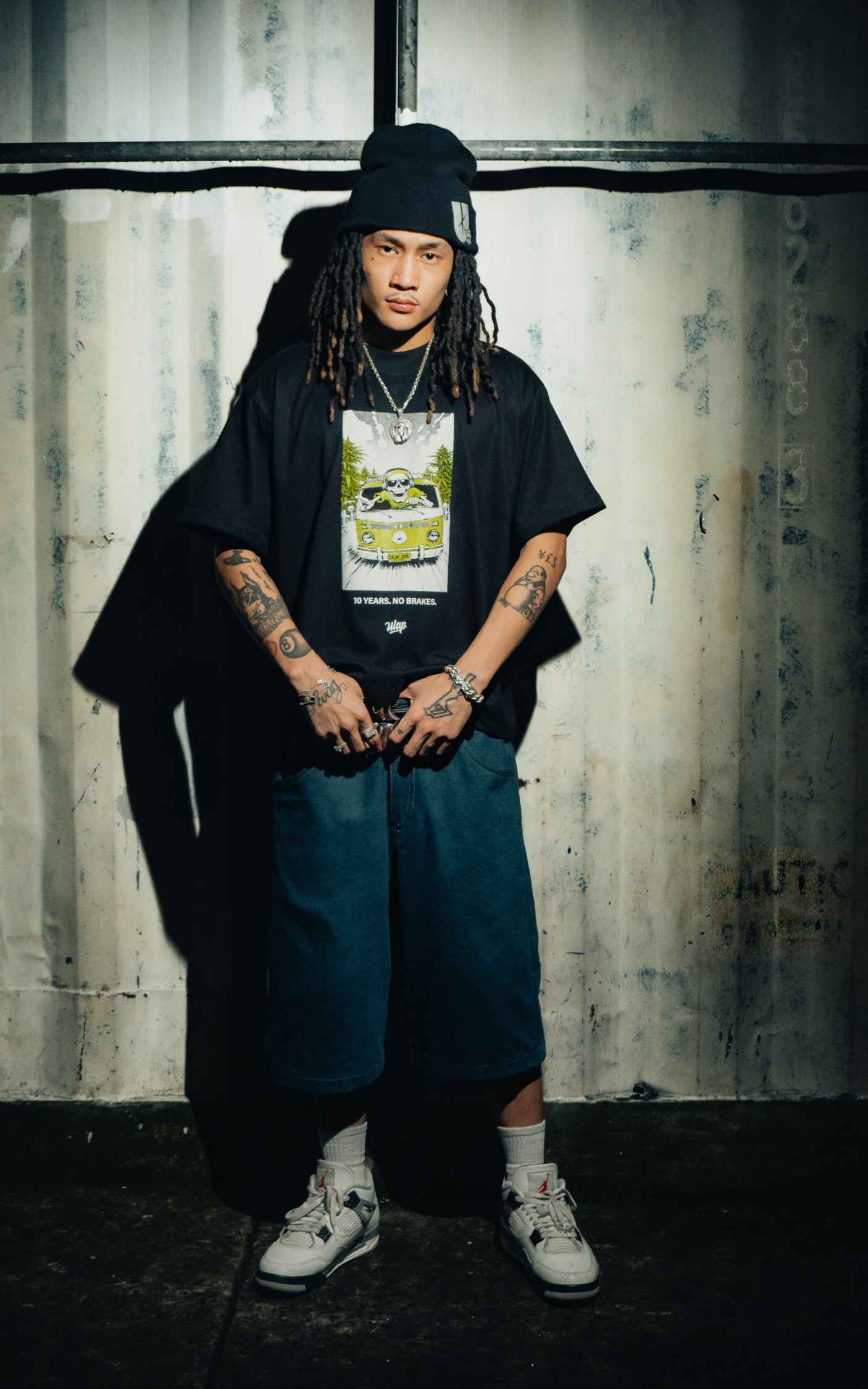 NO BRAKES ( Oversized Black Tshirt )