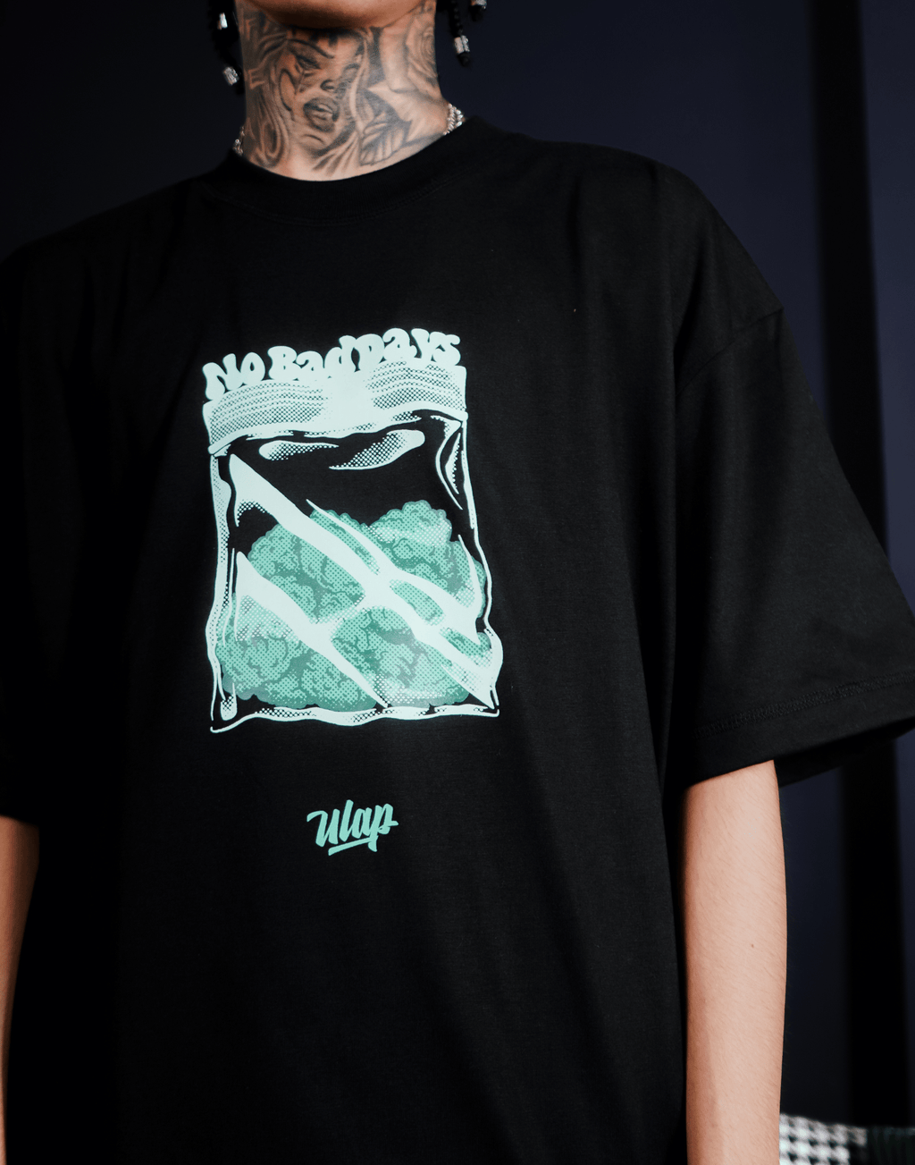 NO BAD DAYS ( Oversized Black Box Fit T-shirt )