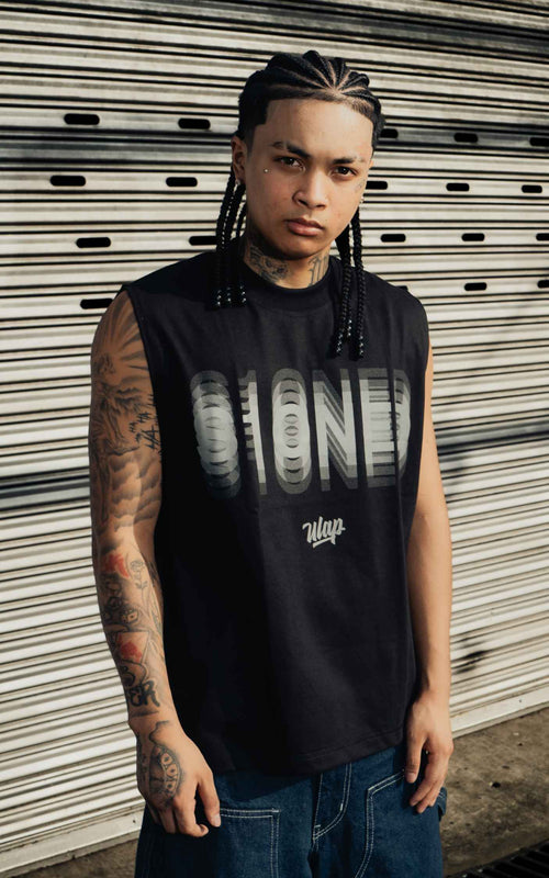 BLACK MUSCLE TEE S1ONED