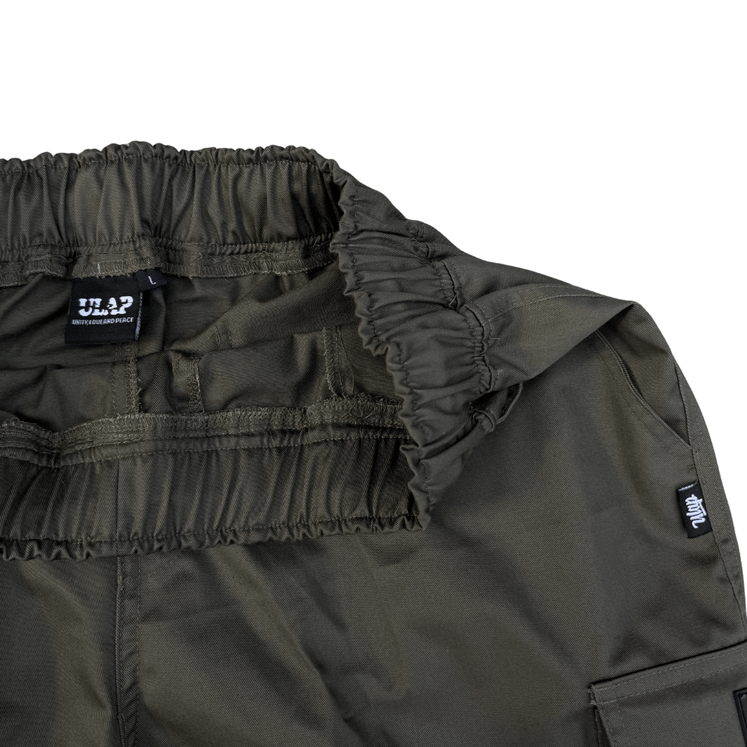 ULAP™ 6 POCKETS PLAIN ARMY GREEN CARGO SHORT